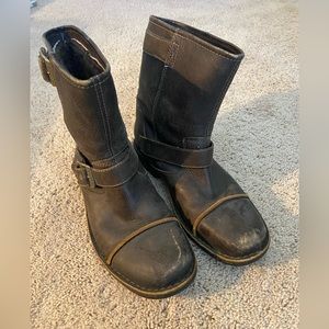 Brown Ugg boots in good condition